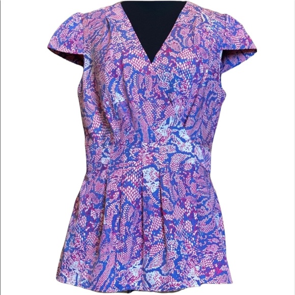 Banana Republic Printed wrap Top Size Medium - Picture 2 of 8